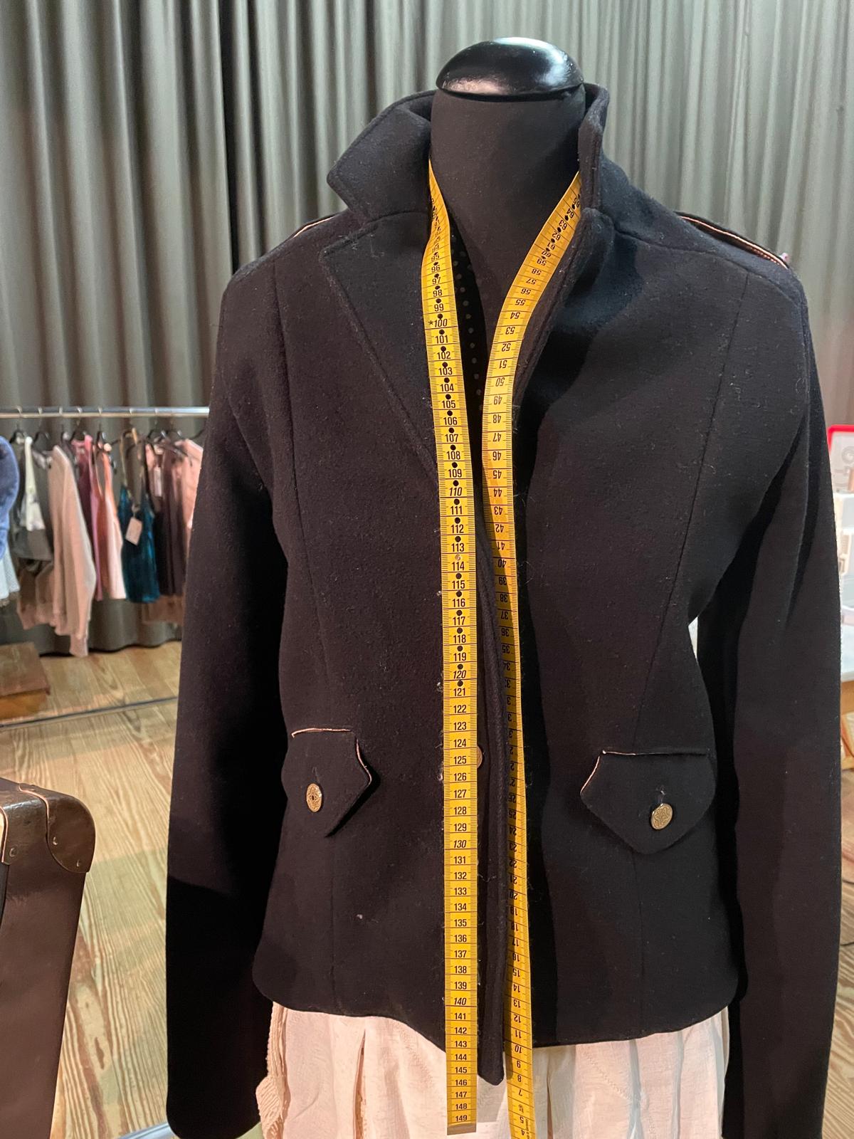 eine Jacke